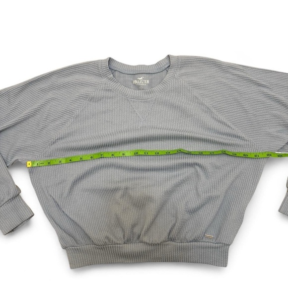 Hollister Women's Cropped Sweater - Picture 4 of 7